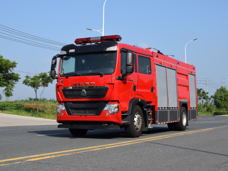 豪沃單橋干粉泡沫聯用消防車（7噸）