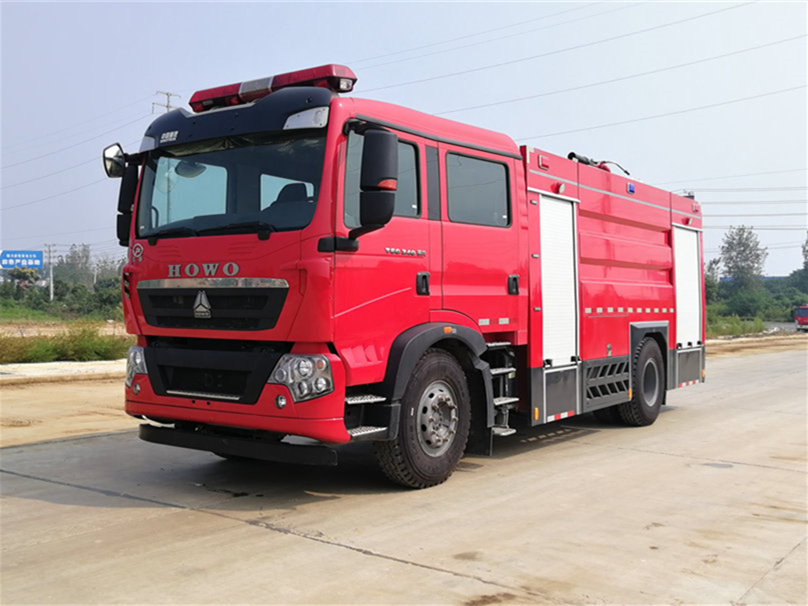 豪沃單橋泡沫消防車(chē)(8噸)圖片